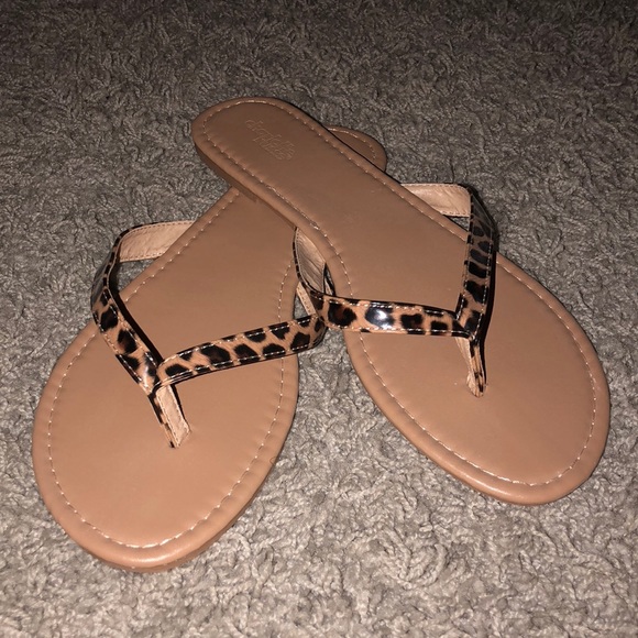 cheetah print flip flops